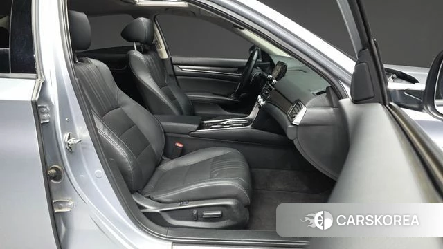 Honda Accord 10th Generation 2018 Серебряный из Кореи, фото 2
