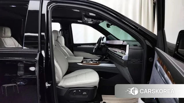 Cadillac Escalade 5th Generation 2025 Черный из Кореи, фото 2