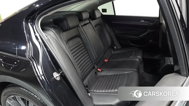 Volkswagen Passat GT (B8) 2022 Черный из Кореи, фото 2