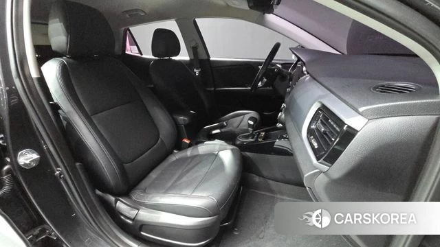 Kia Stonic 2018 Серый из Кореи, фото 2