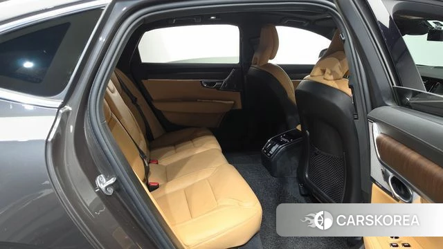 Volvo S90 2023 Серый из Кореи, фото 2