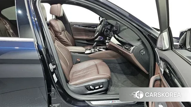 BMW 5 Series (G30) id 2890605 из Кореи 2