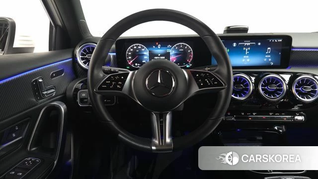 Mercedes-Benz A-Class W177 2024 Белый из Кореи, фото 2