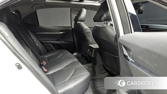 Toyota Camry (XV70) 2018 Белый из Кореи, фото 2