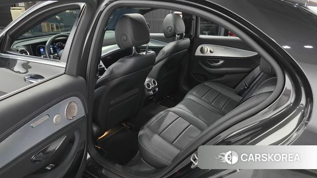 Mercedes-Benz E-Class W213 2021 Серый из Кореи, фото 2