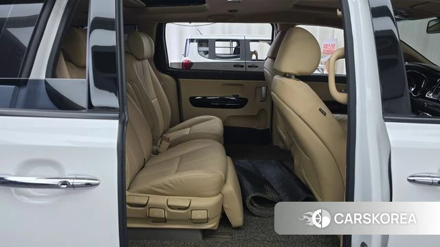 Kia The New Carnival 2018 Белый из Кореи, фото 2