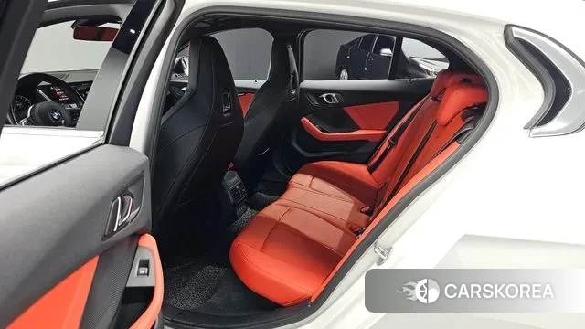 BMW 1 Series (F40) 2023 Белый из Кореи, фото 2