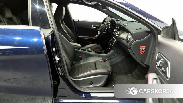 Mercedes-Benz CLA-Class C117 2018 Синий из Кореи, фото 2