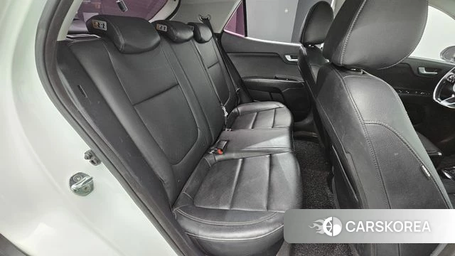 Kia Stonic 2018 Белый из Кореи, фото 2