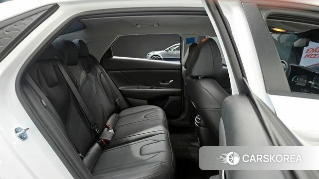 Hyundai The New Avante Hybrid (CN7) 2025 Белый из Кореи, фото 2