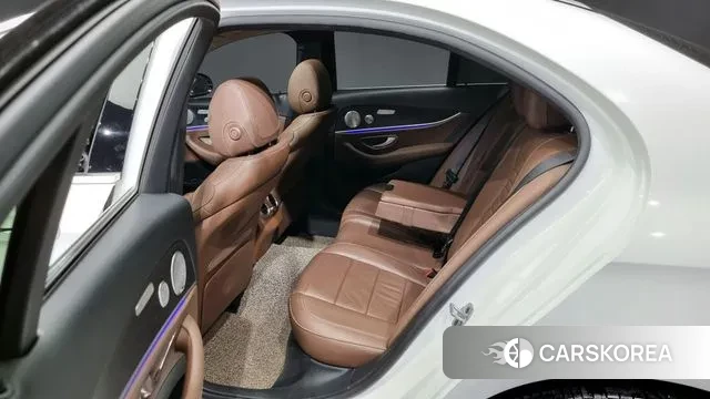 Mercedes-Benz E-Class W213 2019 Белый из Кореи, фото 2