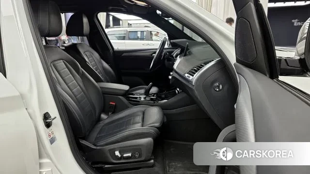 BMW X3 (G01) 2021 Белый из Кореи, фото 2