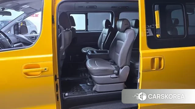 Hyundai The New Grand Starex 2018 Желтый из Кореи, фото 2