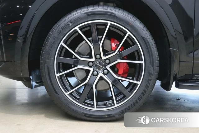 Audi Q5L 2024 Черный из Китая, фото 2
