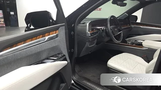 Cadillac Escalade 5th Generation 2025 Черный из Кореи, фото 2