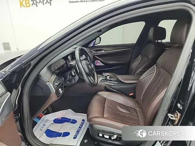 BMW 5 Series (G30) 2020 Черный из Кореи, фото 2