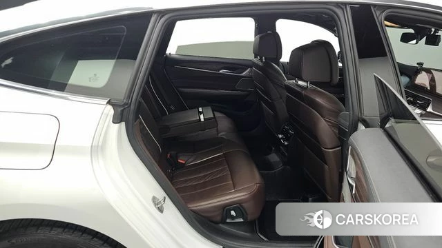 BMW 6 Series GT (G32) 2021 Белый из Кореи, фото 2