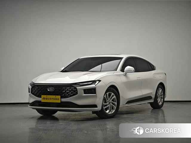 Ford Mondeo 2024 Белый из Китая, фото 2
