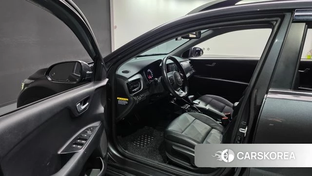 Kia Stonic 2018 Серый из Кореи, фото 2