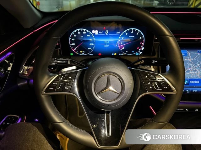 Mercedes-Benz E-Class W214 2025 Черный из Кореи, фото 2