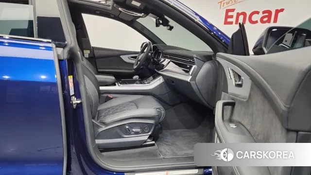 Audi Q8 (4M) 2023 Синий из Кореи, фото 2