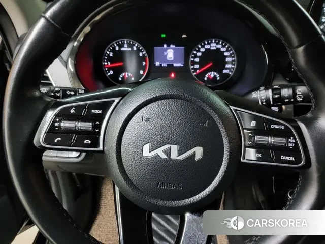Kia Seltos 2022 Черный из Кореи, фото 2