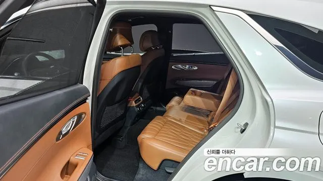 Genesis GV70 2023 Белый из Кореи, фото 2