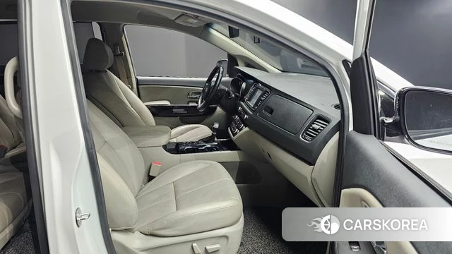 Kia The New Carnival 2019 Белый из Кореи, фото 2