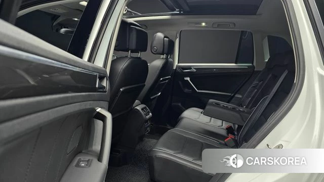 Volkswagen Tiguan second Generation 2020 Белый из Кореи, фото 2