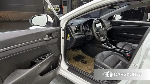 Hyundai Avante AD 2018 Белый из Кореи, фото 2