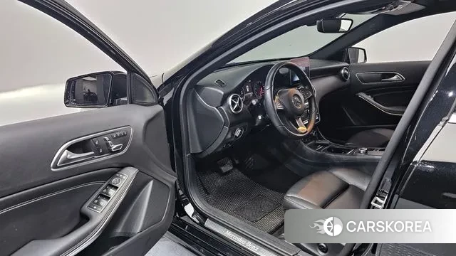 Mercedes-Benz A-Class W176 2018 Черный из Кореи, фото 2