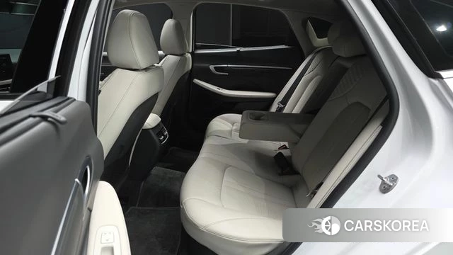 Hyundai Sonata D Edge Hybrid (DN8) 2024 Белый из Кореи, фото 2