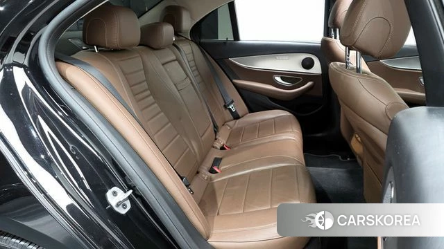 Mercedes-Benz E-Class W213 2019 Черный из Кореи, фото 2