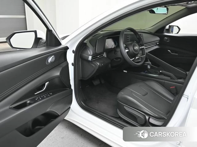 Hyundai The New Avante (CN7) 2025 Белый из Кореи, фото 2