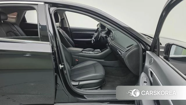 Hyundai Sonata (DN8) 2021 Черный из Кореи, фото 2