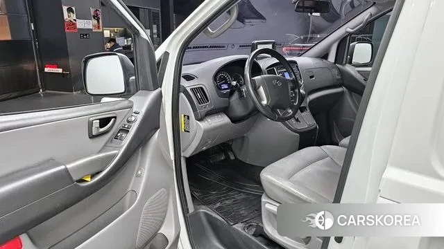Hyundai The New Grand Starex 2019 Белый из Кореи, фото 2