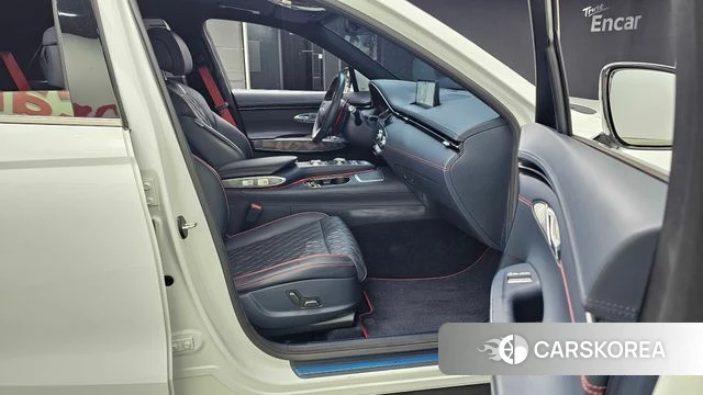 Genesis GV70 2022 Белый из Кореи, фото 2