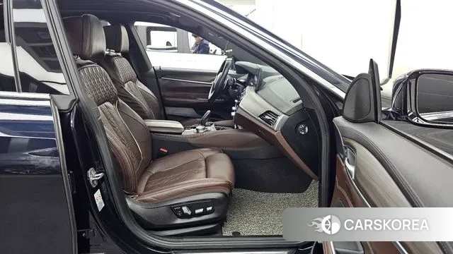 BMW 6 Series GT (G32) 2021 Черный из Кореи, фото 2