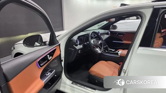 Mercedes-Benz C-Class W206 2023 Белый из Кореи, фото 2