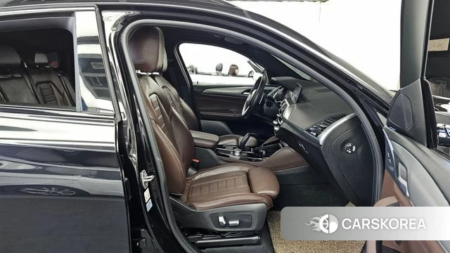 BMW X4 (G02) 2021 Черный из Кореи, фото 2