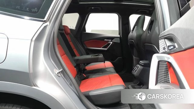 BMW X1 (U11) 2024 Серебристо-серый из Кореи, фото 2