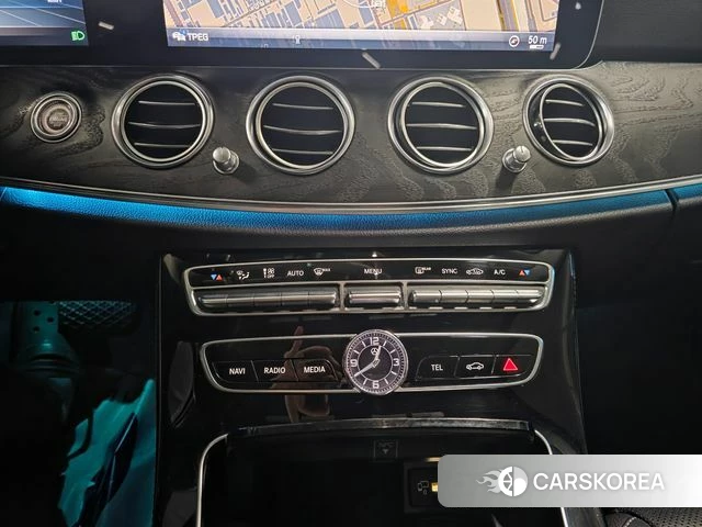 Mercedes-Benz E-Class W213 2019 Синий из Кореи, фото 2