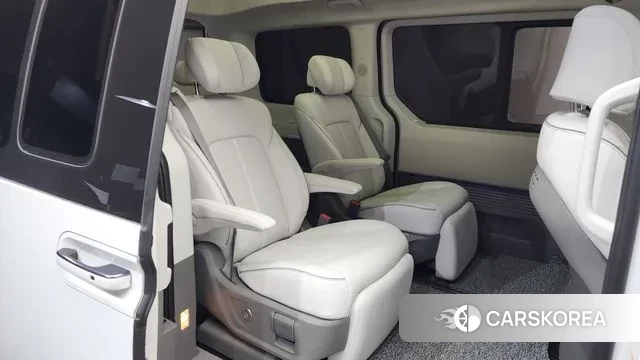 Hyundai Staria 2025 Белый из Кореи, фото 2