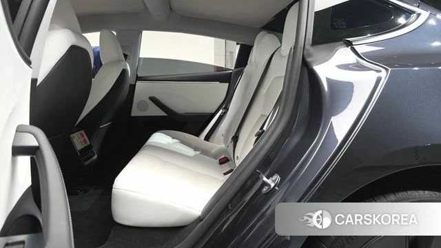 Tesla Model 3 2025 Серый из Кореи, фото 2
