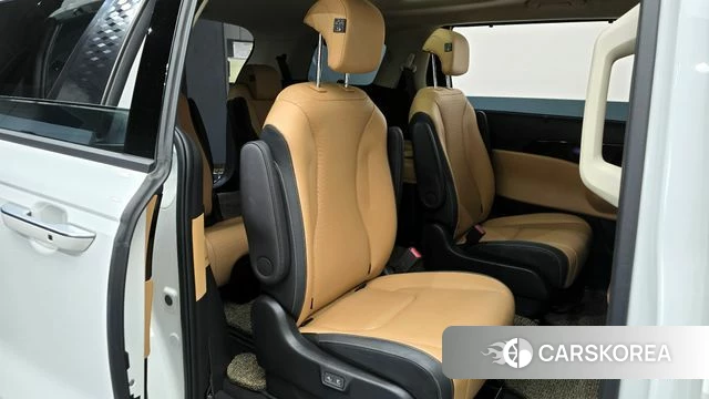 Kia Carnival 4th generation 2023 Белый из Кореи, фото 2