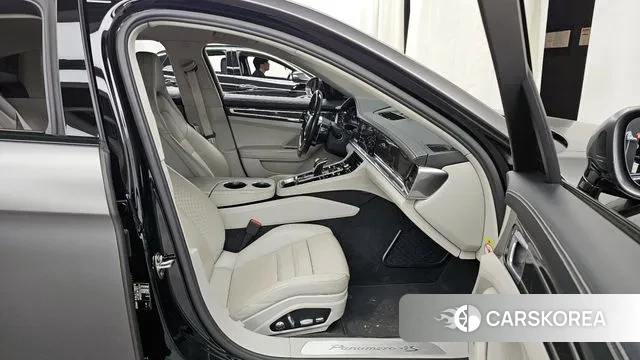 Porsche Panamera (971) 2018 Серый из Кореи, фото 2