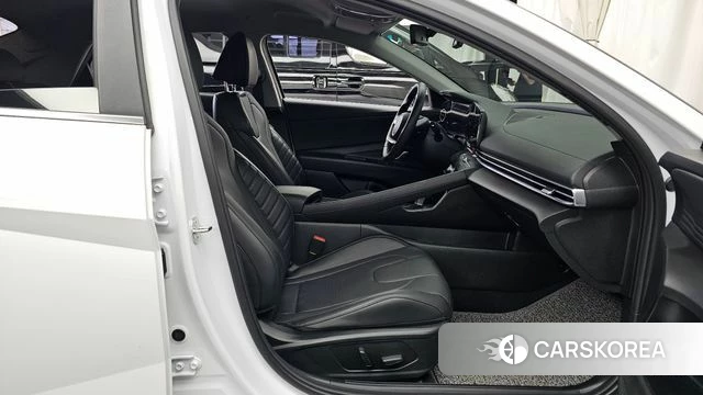 Hyundai The New Avante (CN7) 2024 Белый из Кореи, фото 2