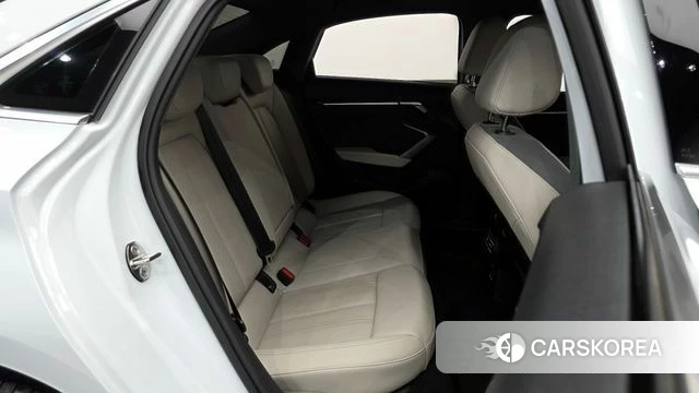 Audi A3 (8Y) 2025 Белый из Кореи, фото 2