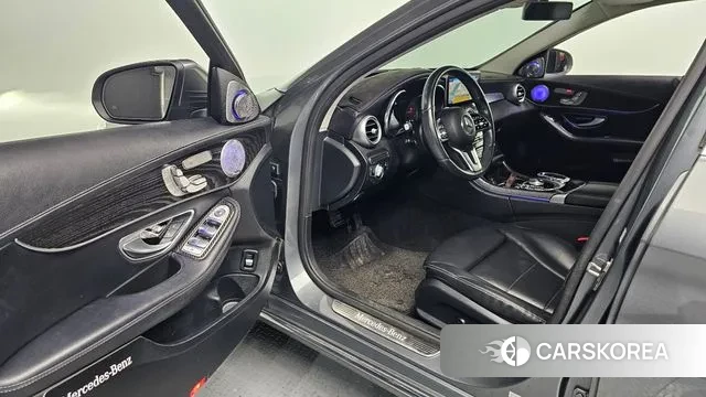 Mercedes-Benz C-Class W205 2019 Серый из Кореи, фото 2