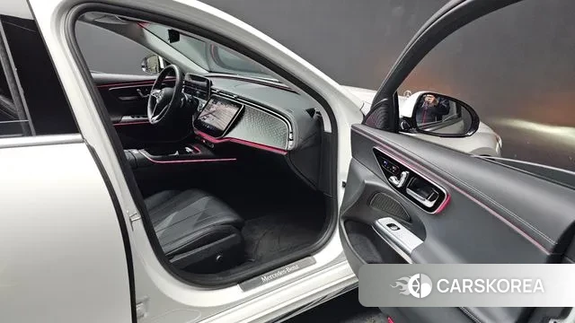 Mercedes-Benz E-Class W214 2024 Белый из Кореи, фото 2